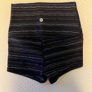 Lululemon High Rise Wonderunder Shorts Sz. 2